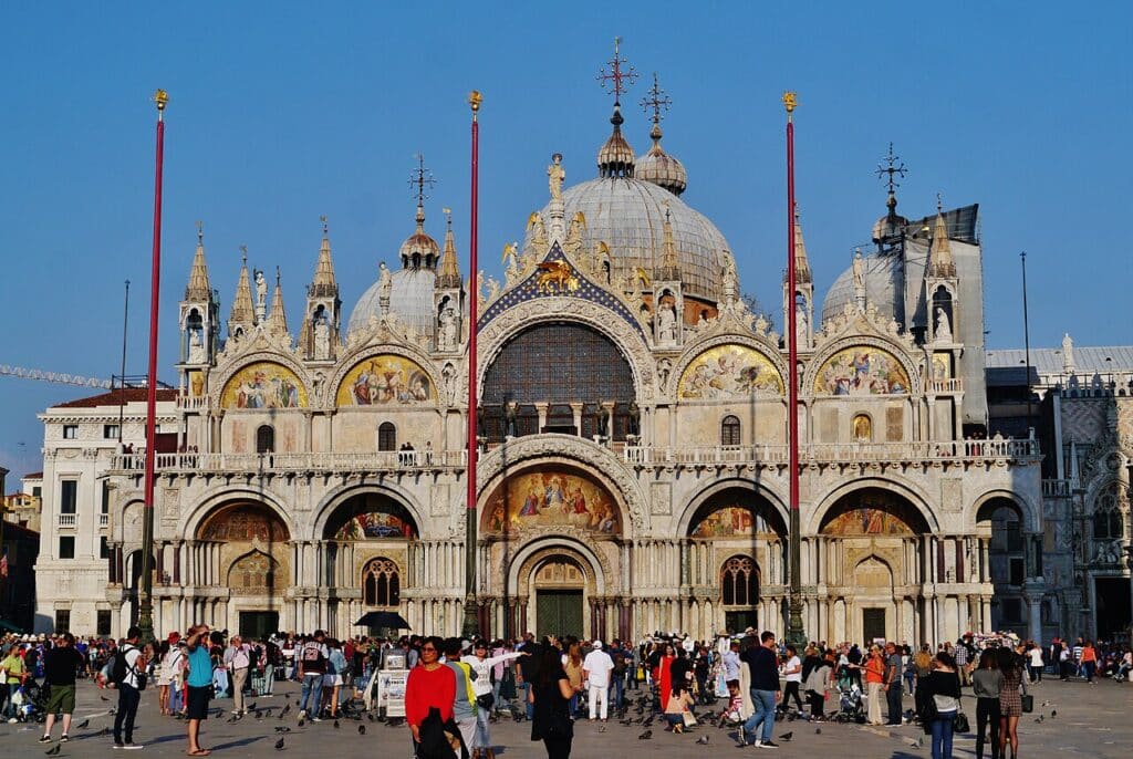 La basilique Saint-Marc sur la place Saint-Marc, Venise