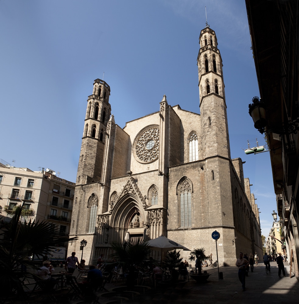 La basilique Santa Maria del Mar, dans le quartier du Born à Barcelone