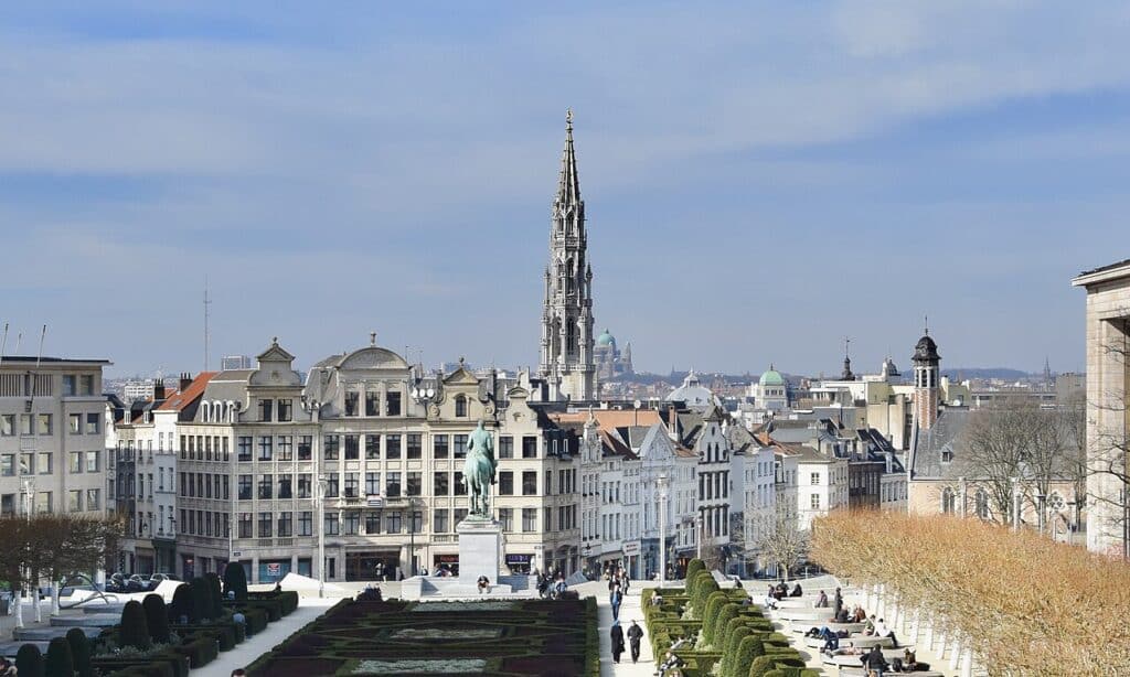 Vue sur Bruxelles depuis le jardin du Mont des Arts