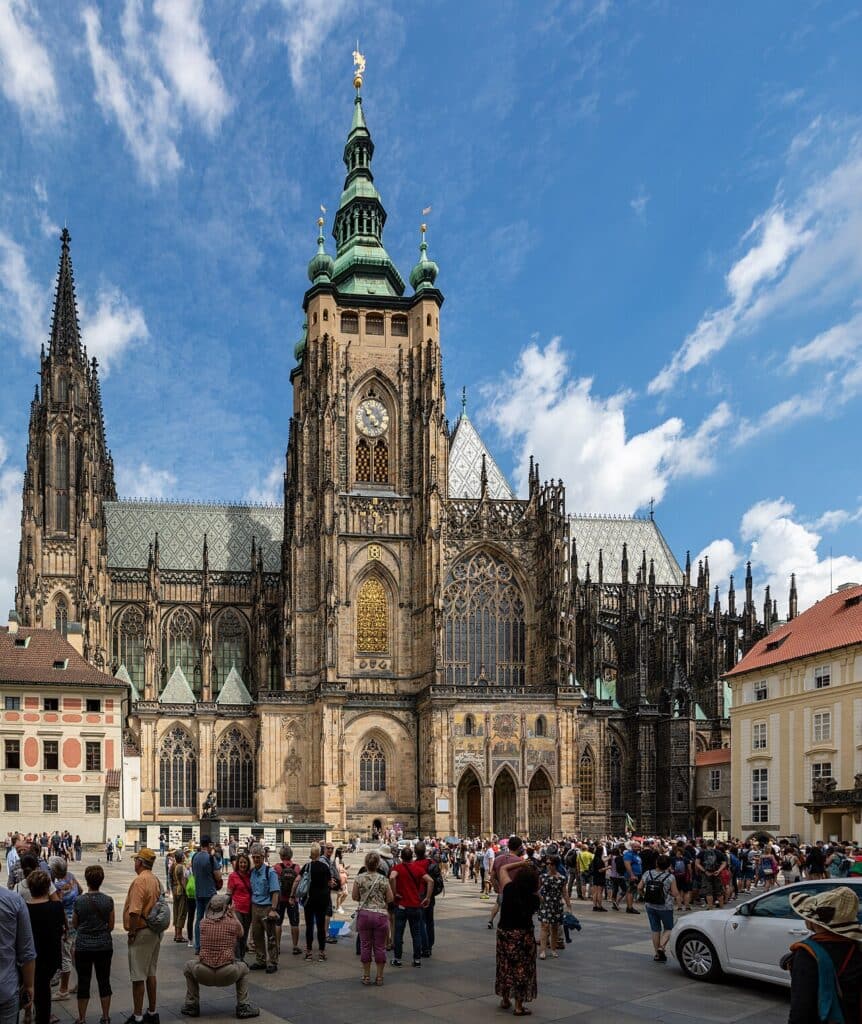La cathédrale Saint-Guy dans l'enceinte du château de Prague