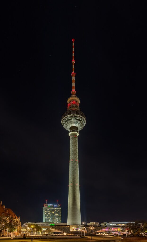 Le Fernsehturm d'Alexanderplatz, Berlin