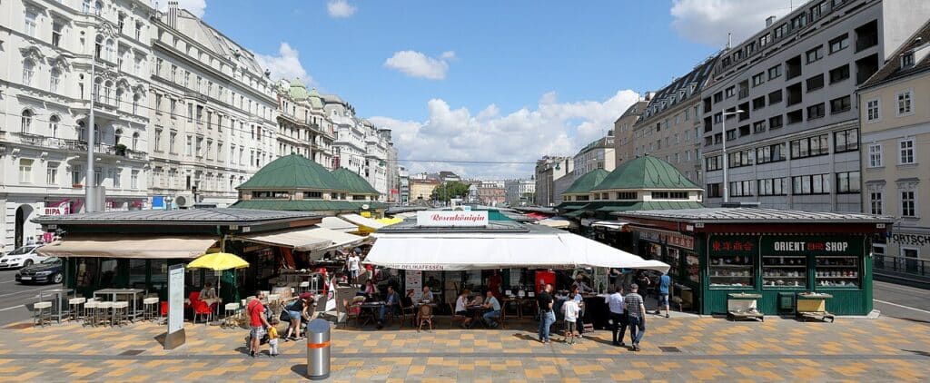 Étals du Naschmarkt, le grand marché viennois