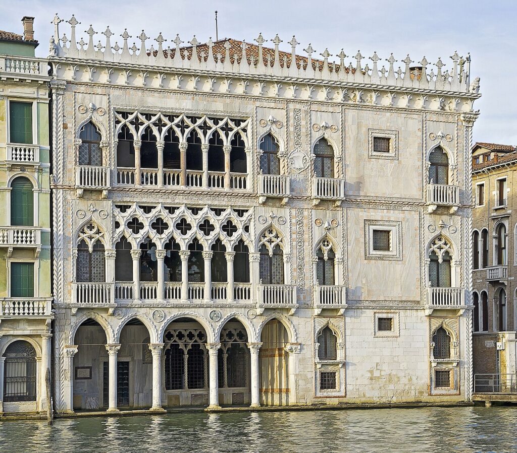 La façade gothique de la Ca' d'Oro sur le Grand Canal, Venise
