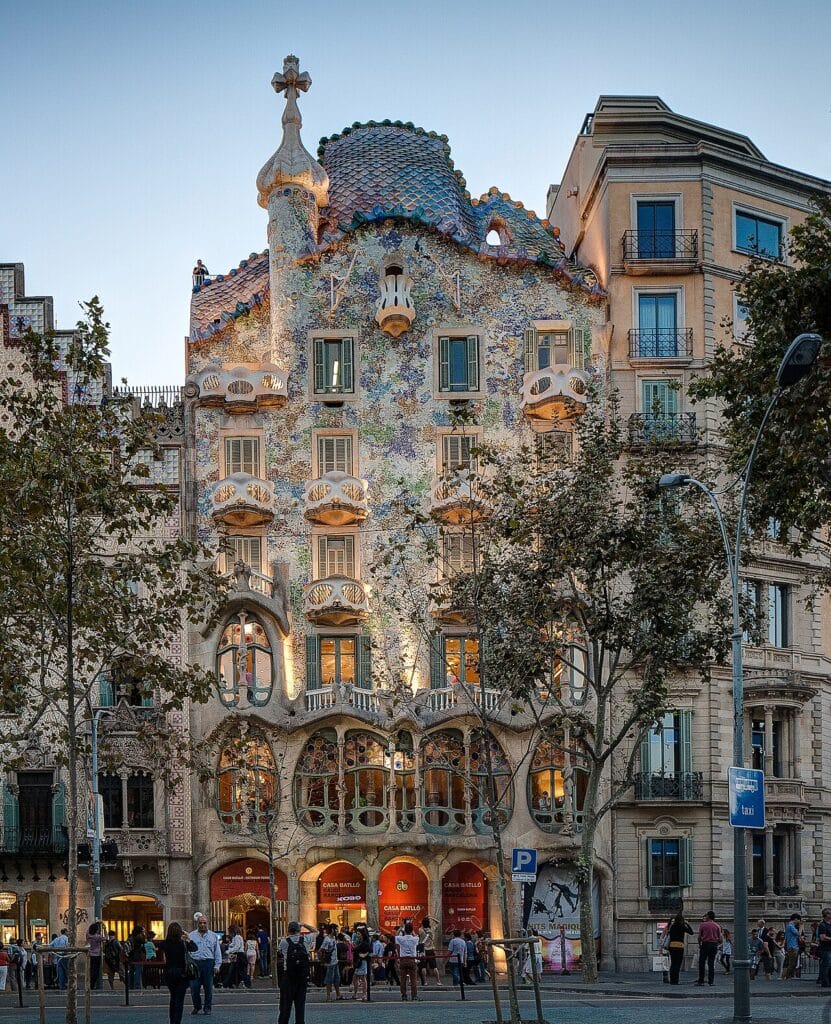 La façade de la Casa Batlló sur le passeig de Gràcia, Barcelone