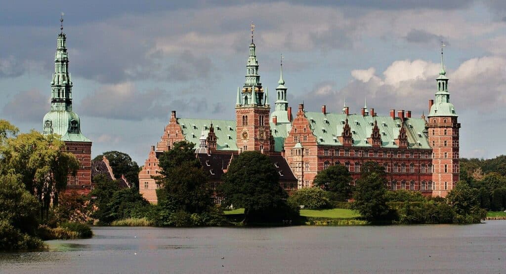 Le château de Frederiksborg à Hillerød, près de Copenhague